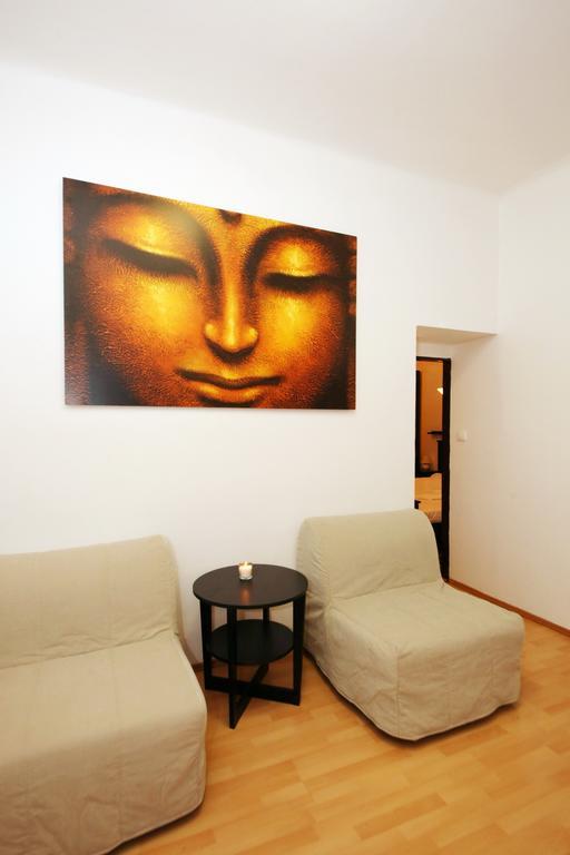 Apartments With 2 Bathrooms- 5 Minutes From Old Town - 102 M2 Prag Eksteriør billede