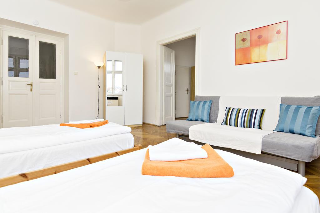 Apartments With 2 Bathrooms- 5 Minutes From Old Town - 102 M2 Prag Eksteriør billede
