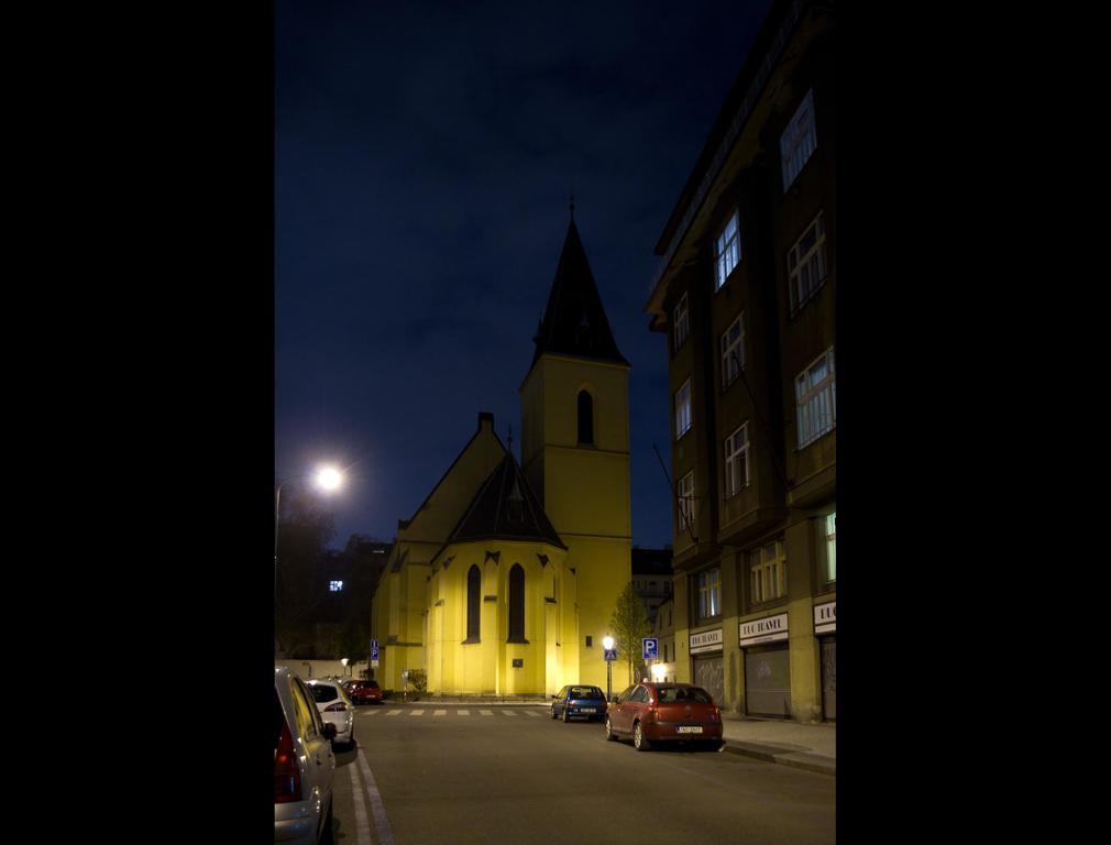 Apartments With 2 Bathrooms- 5 Minutes From Old Town - 102 M2 Prag Eksteriør billede