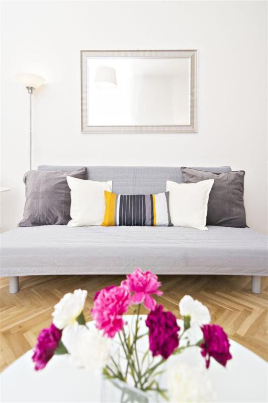 Apartments With 2 Bathrooms- 5 Minutes From Old Town - 102 M2 Prag Eksteriør billede