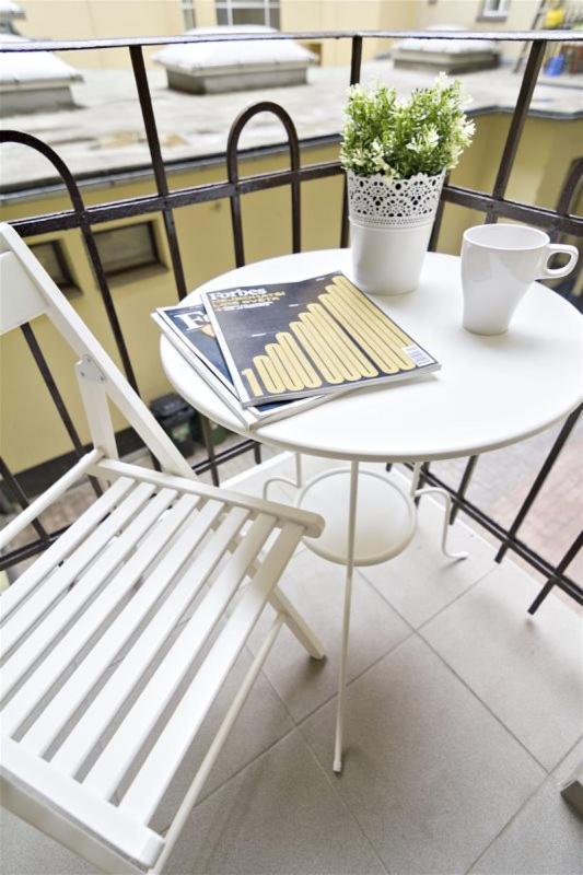 Apartments With 2 Bathrooms- 5 Minutes From Old Town - 102 M2 Prag Eksteriør billede