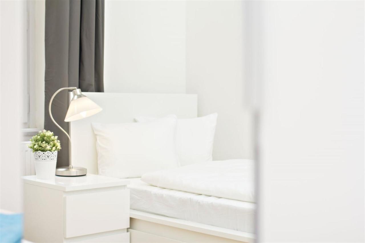 Apartments With 2 Bathrooms- 5 Minutes From Old Town - 102 M2 Prag Eksteriør billede