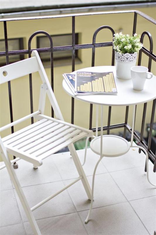Apartments With 2 Bathrooms- 5 Minutes From Old Town - 102 M2 Prag Eksteriør billede