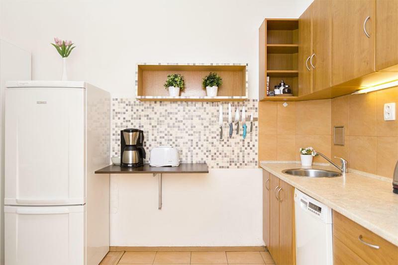 Apartments With 2 Bathrooms- 5 Minutes From Old Town - 102 M2 Prag Eksteriør billede