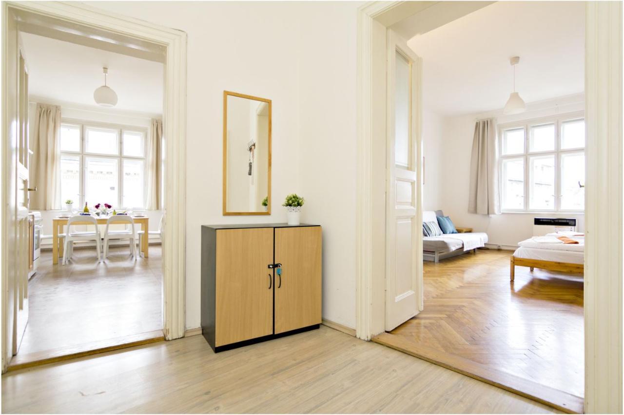 Apartments With 2 Bathrooms- 5 Minutes From Old Town - 102 M2 Prag Eksteriør billede