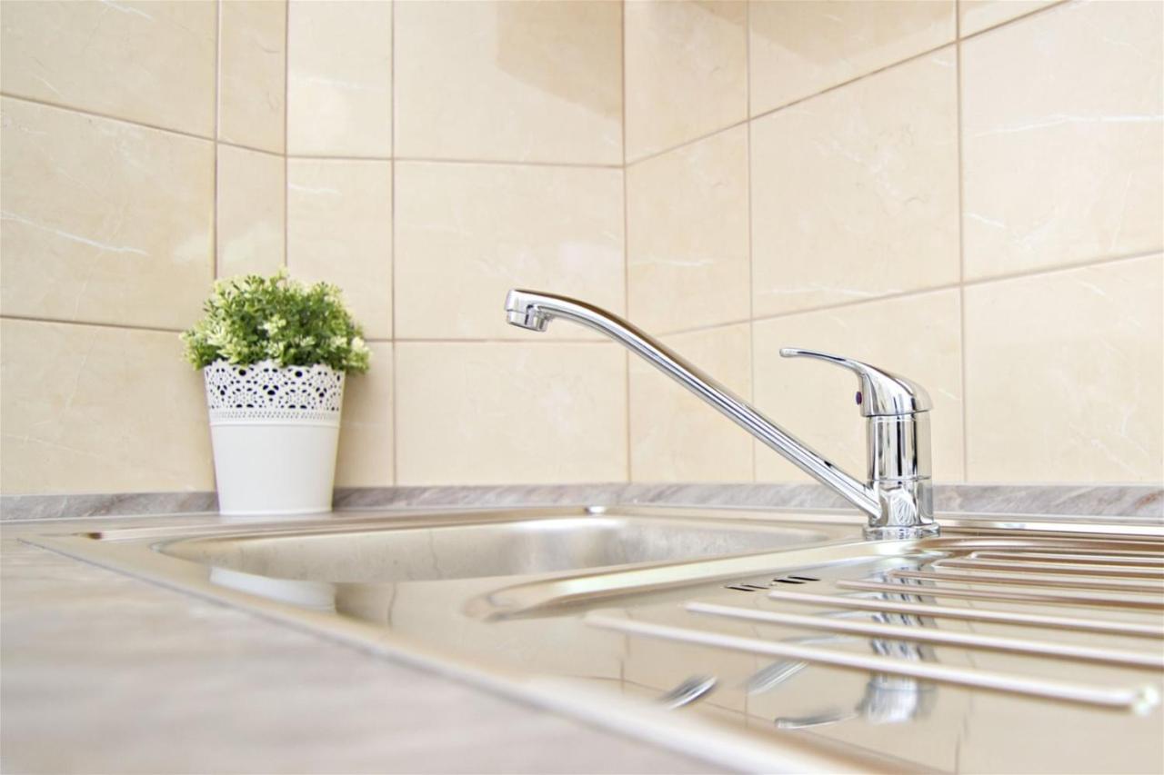 Apartments With 2 Bathrooms- 5 Minutes From Old Town - 102 M2 Prag Eksteriør billede